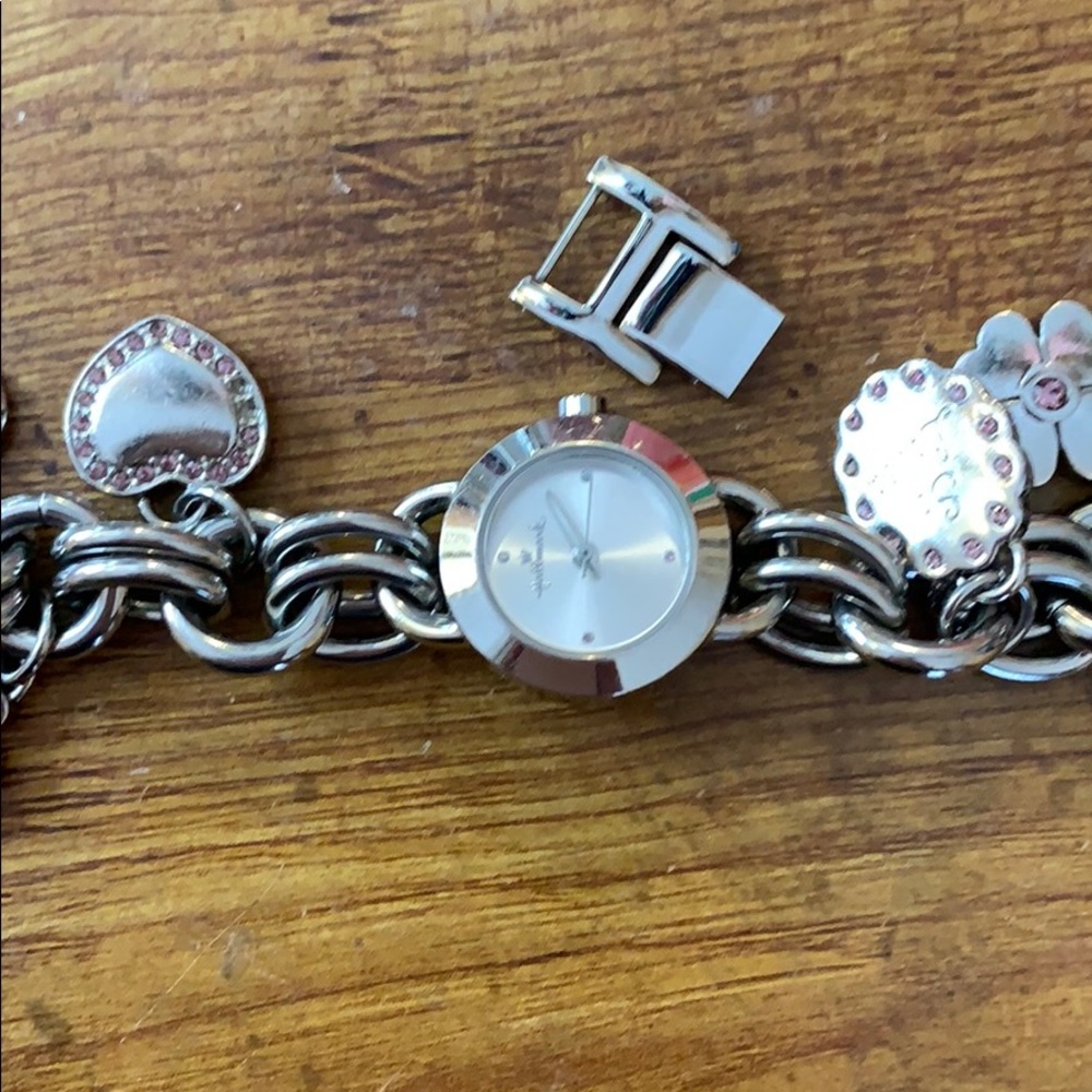 Watch - Picture 3 of 3